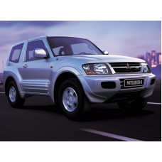 Купить Авточехлы для Mitsubishi Pajero, джип/suv 3 дв., 3 поколение, V60 (1999 - 2006), правый руль, передние подголовники НЕ бублики, второй ряд 40/60, подлокотник сбоку  в  интернет-магазине Dislo в Хабаровске