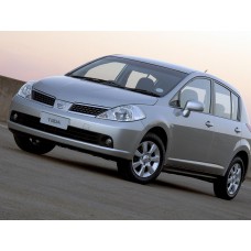 Купить Авточехлы для Nissan Tiida, хэтчбек 5 дв., 1 поколение, C11 (2004 - 2012), правый руль, второй ряд спинка 40/60 с выводом подлокотника, 2 боковых упора сидение цельное  в  интернет-магазине Dislo в Хабаровске