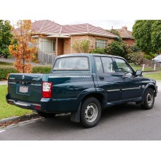 Авточехлы для SsangYong Musso Sports, пикап, 1 поколение, Р100 (2002 - 2006), второй ряд цельный с выводом подлокотника